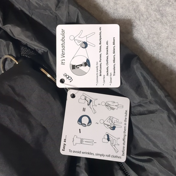 TUBE Travel pillow you stuff with clothes - Picture 7 of 11